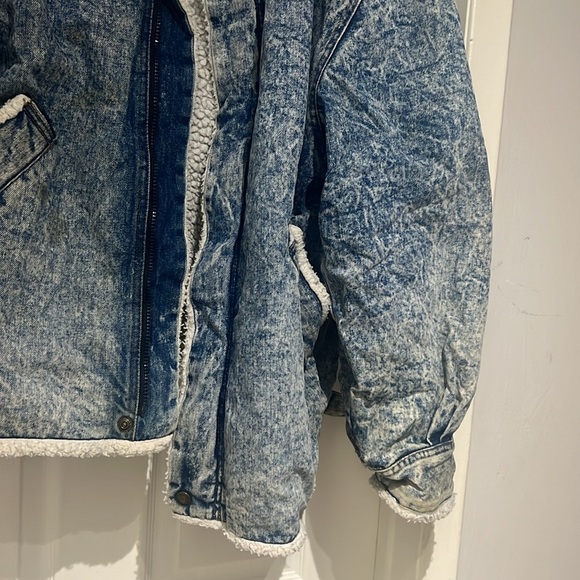 Vintage Denim jacket - Picture 4 of 6
